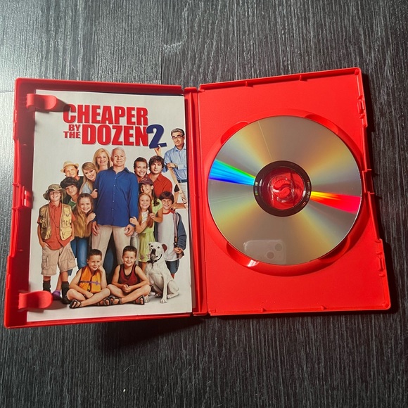 Cheaper by the dozen 2  DVD~(=^‥^)ﾉ● - Picture 2 of 3